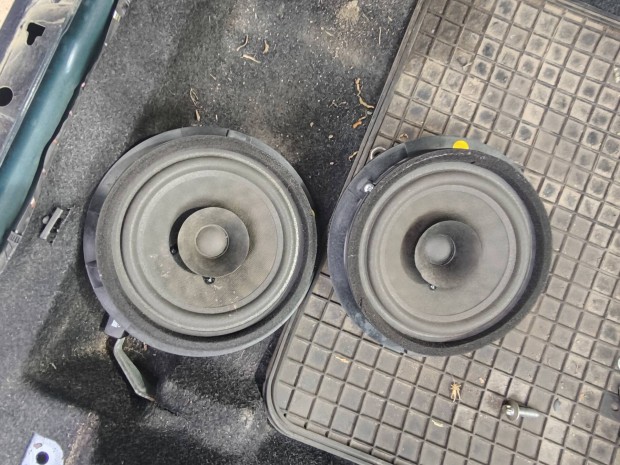 Suzuki Swift 2005- gyri hangszr 2 v 4 db