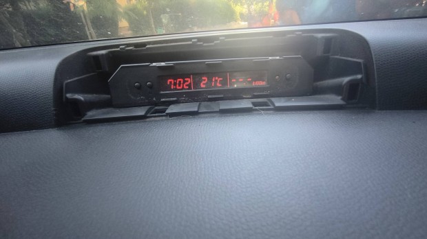 Suzuki Swift 2005- információs középső kijelző