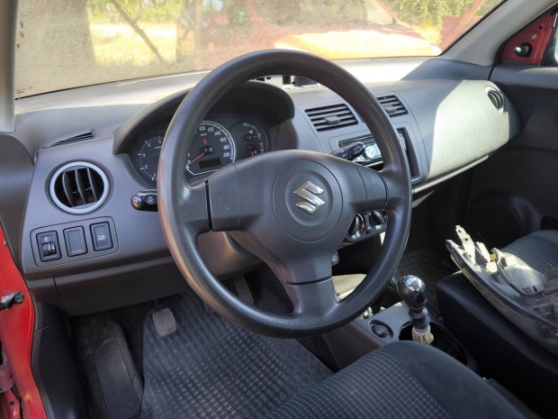 Suzuki Swift 2005tl lgzsk szett indt v feszt tvezet 