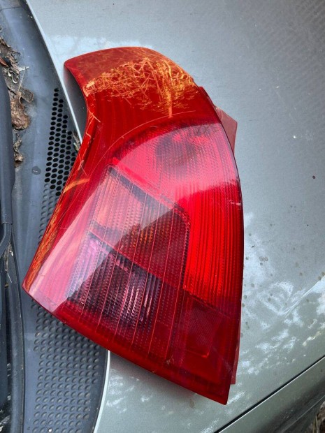 Suzuki Swift 2006 bal hátsó lámpa eladó