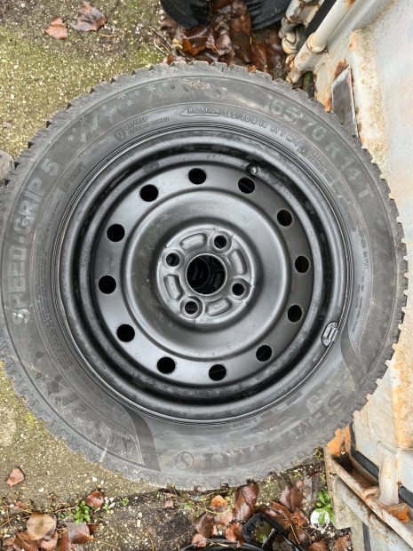 Suzuki Swift 2,komplett, szerelt tli kerk garnitra 165/70 R14