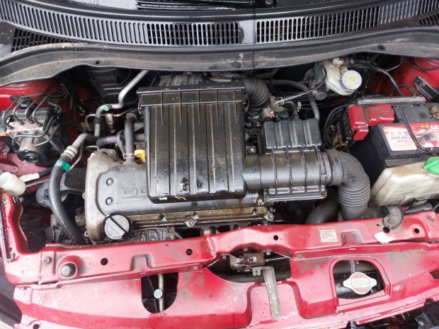 Suzuki Swift 3 1.3 komplett motor M13A