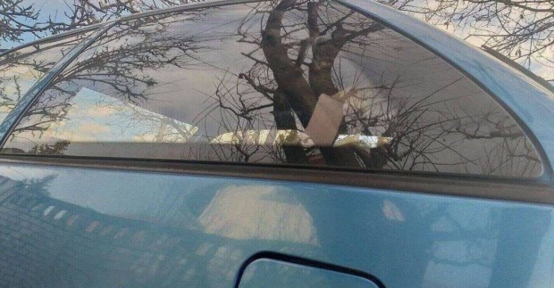 Suzuki Swift 3 ajtós bal jobb hátsó pillangó ablak üveg