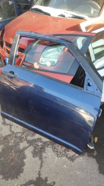 Suzuki Swift 3 ajts jobb oldali ajt