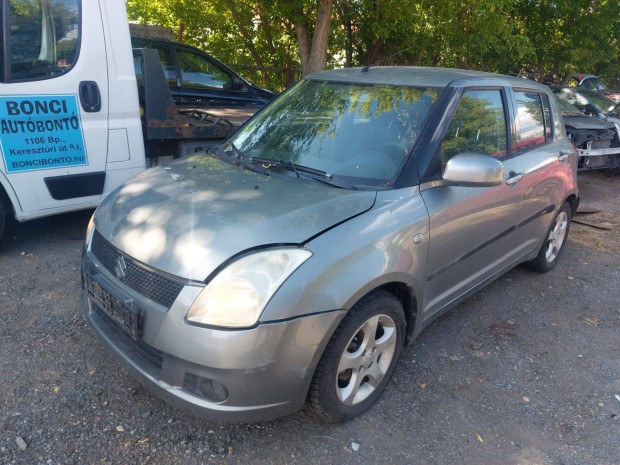Suzuki Swift 3 karosszéria elemei szürke gömb