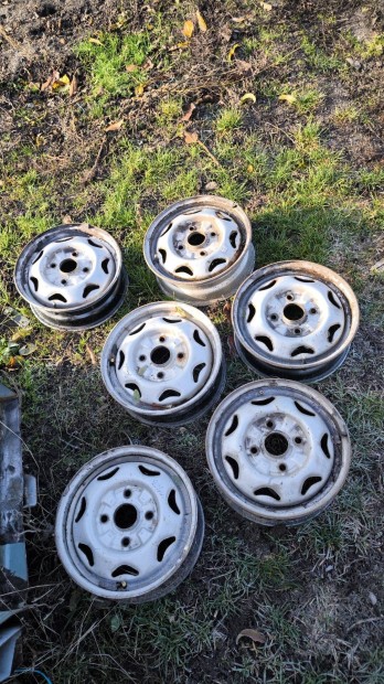 Suzuki Swift 89-03 4x114.3 13 col gyri felni aclfelni 2 v 4 db