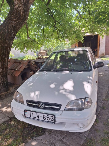 Suzuki Swift Eger mellett