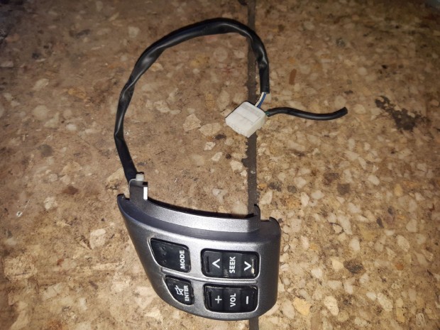 Suzuki Swift III 04-10 R�di� Vez�rl� Korm�nykapcsol�