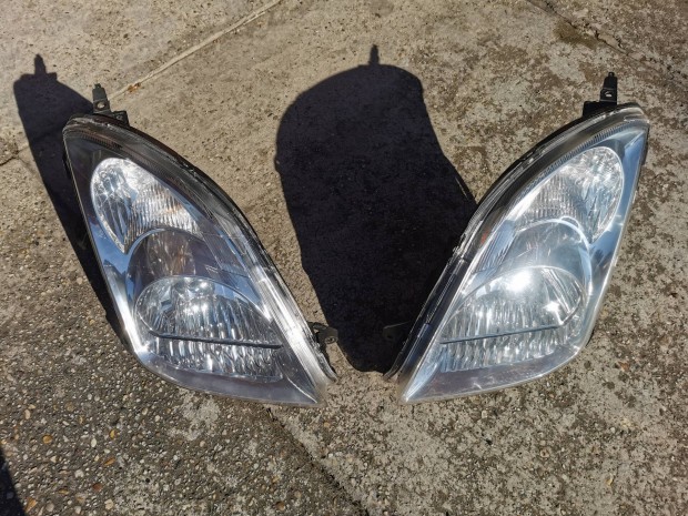 Suzuki Swift III 2005-től fényszóró