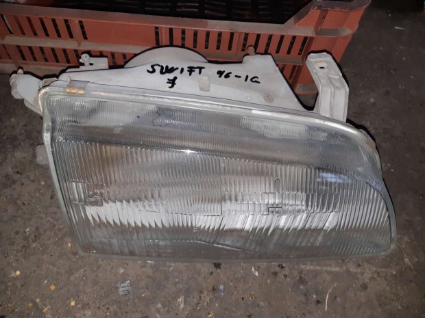 Suzuki Swift II 92-96 Jobb Els� L�mpa / F�nysz�r�