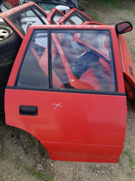 Suzuki Swift II 92-96 Jobb H�ts� Ajt�