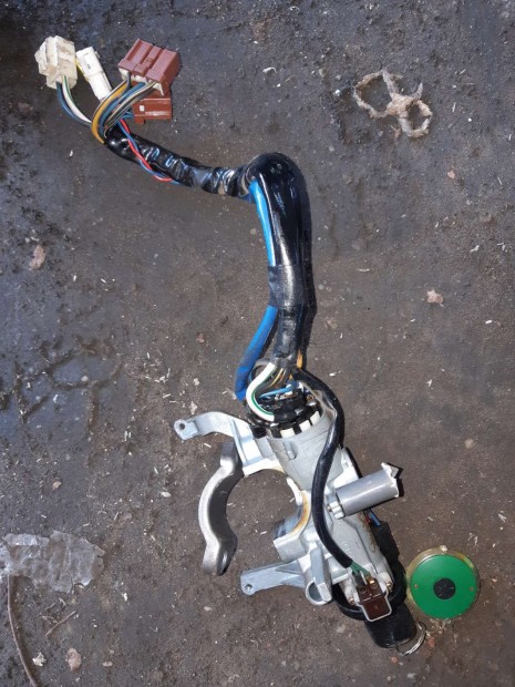 Suzuki Swift II 96-03 Gy�jt�skapcsol�