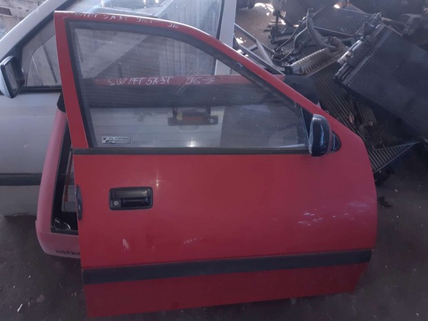 Suzuki Swift II 96-03 Jobb Els� Ajt�