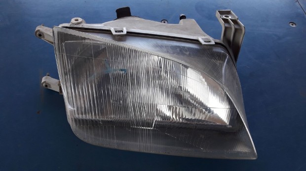 Suzuki Swift II 96-03 Jobb Első Lámpa / Fényszóró