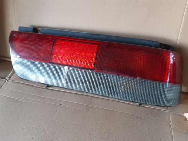 Suzuki Swift II 96-03 Jobb Hátsó Lámpa
