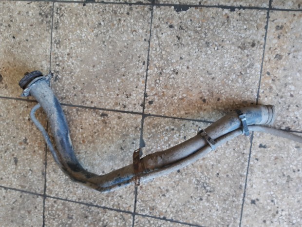 Suzuki Swift II 96-03 �zemanyag Bet�lt� Cs�