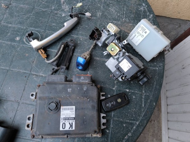 Suzuki Swift Ignis  gyjtskapcsol kulcs ECU benzin dizel