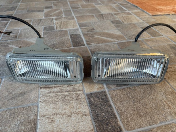 Suzuki Swift Koito kocka k�dl�mpa p�r k�df�nysz�r�