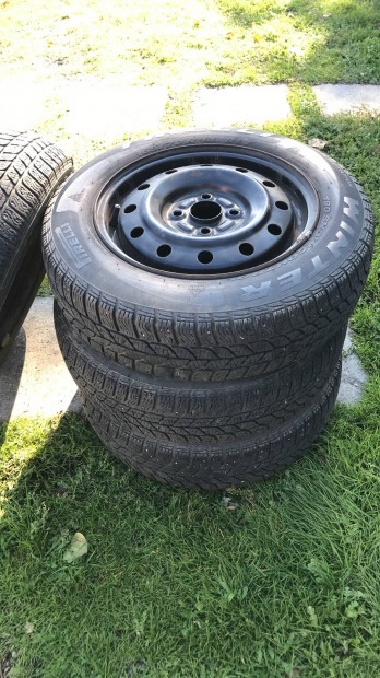 Suzuki Swift Pirelli télikerekek