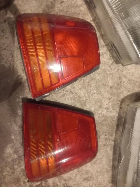 Suzuki Swift Sedan Hátsó Lámpa Párban (Postázom is)