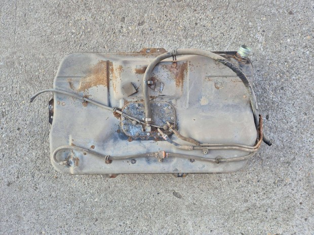 Suzuki Swift Üzemanyag tank Ac-val