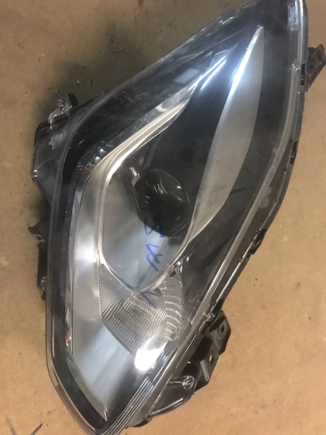 Suzuki Swift VI jobb első lámpa