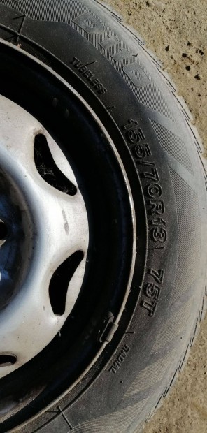 Suzuki Swift (1992-2002) felni gumival elad 155/70 R13