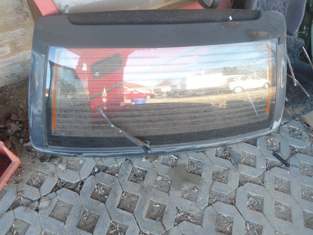 Suzuki Swift csomagtérajtó