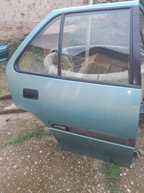 Suzuki Swift hátsó ajtók bal jobb