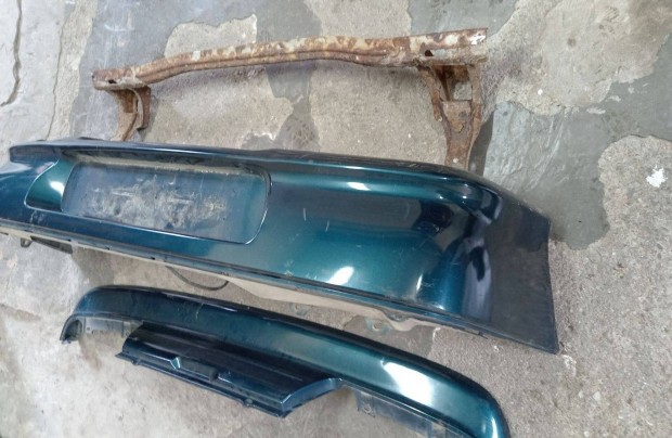 Suzuki Swift hátsó lőkháritó jó állapotban olcsón eladó