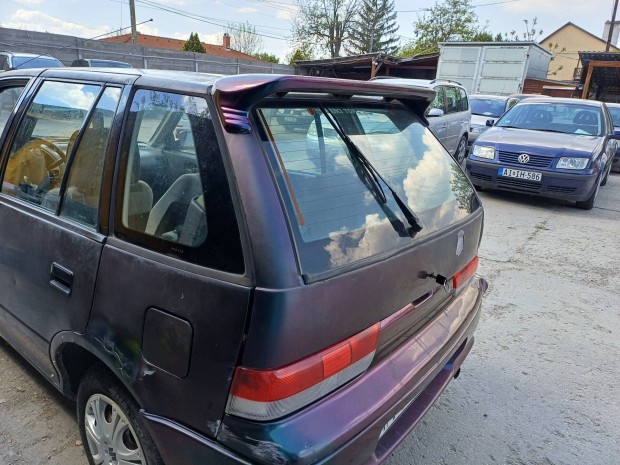 Suzuki Swift hátsó szárny