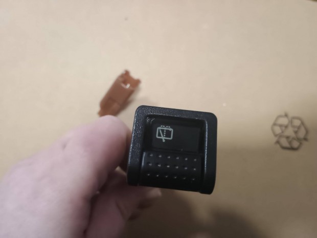 Suzuki Swift h�ts� sz�lv�d� mos� kapcsol�