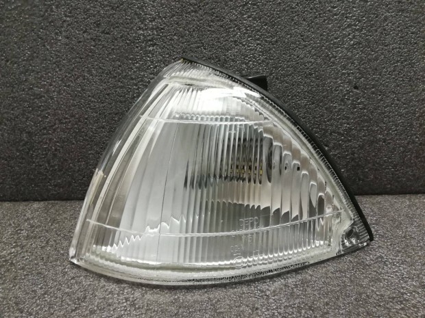 Suzuki Swift helyzetjelző bal 1989 -> 1995 kpl