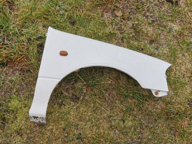 Suzuki Swift jobb első sárvédő