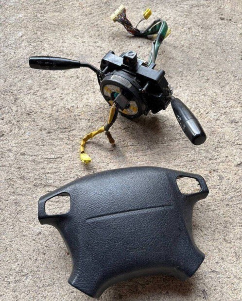 Suzuki Swift légzsákos bajuszkapcsoló + légzsák