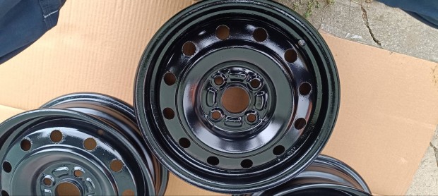 Suzuki Swift lemezfelni 