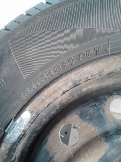 Suzuki Swift lemezfelni ny�ri gumi garnit�ra 185/65R14 Yokohama