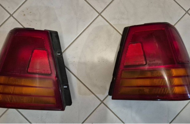 Suzuki Swift sedan hátsó lámpa eladó jó állapotban