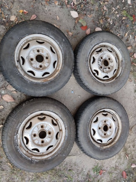 Suzuki Swift tli kerk szett tli gumi