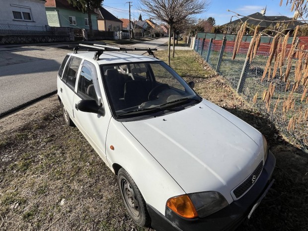 Suzuki Swift tetcsomagtart