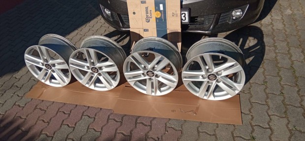 Suzuki Toyota 16" felni alufelni 5x114,3 eredeti gyári Swace Corolla
