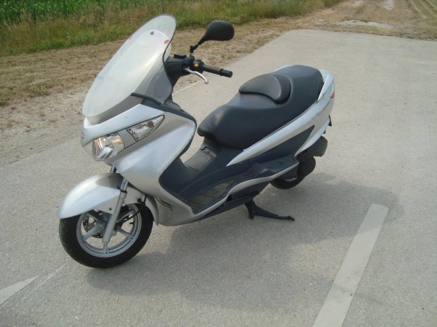 Suzuki UH 200 Burgman