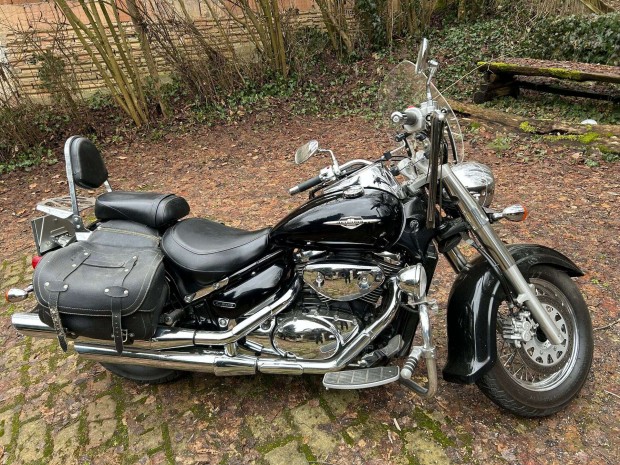 Suzuki VL 800 (Intruder) - Kit�n� �llapotban elad�