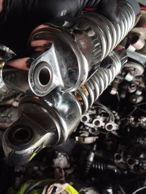 Suzuki VS 800 alkatr�sz , h�ts� teleszk�p p�r