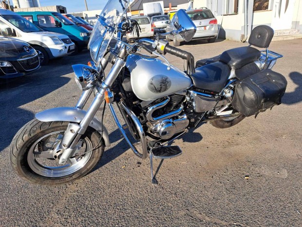 Suzuki VZ 800 (Intruder) Gynyr llapotban. S...