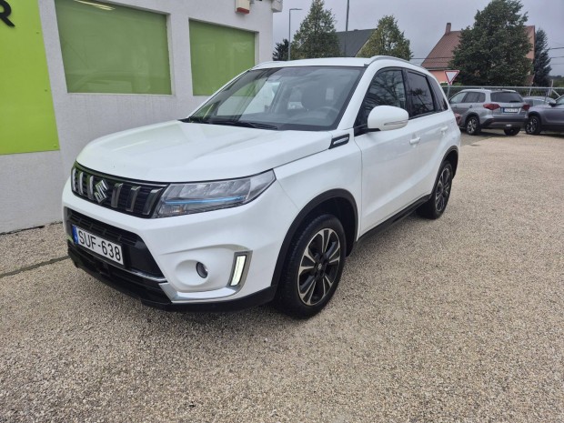 Suzuki Vitara 1.4 Hybrid GLX Szervizknyv / Nav...