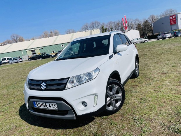 Suzuki Vitara 1.6 GL+ Gy�ngyh�zmet�l feh�r.Digi...