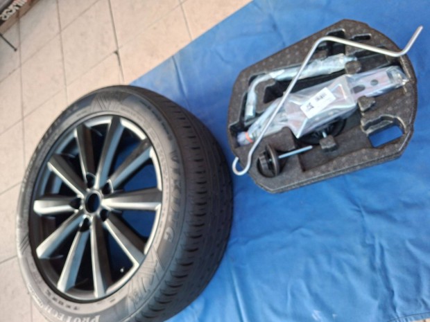 Suzuki Vitara 215/55r17 gyri alufelnis ptkerk emel szerszm szett