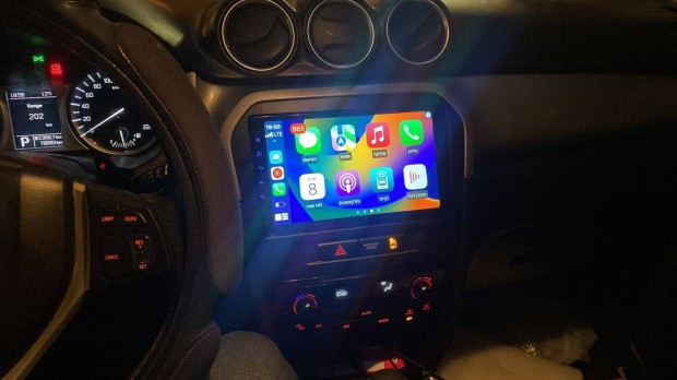 Suzuki Vitara Carplay Multimédia GPS Rádió Tolatókamerával