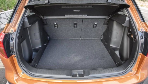 Suzuki Vitara Kalaptartó és Csomagtér tálca